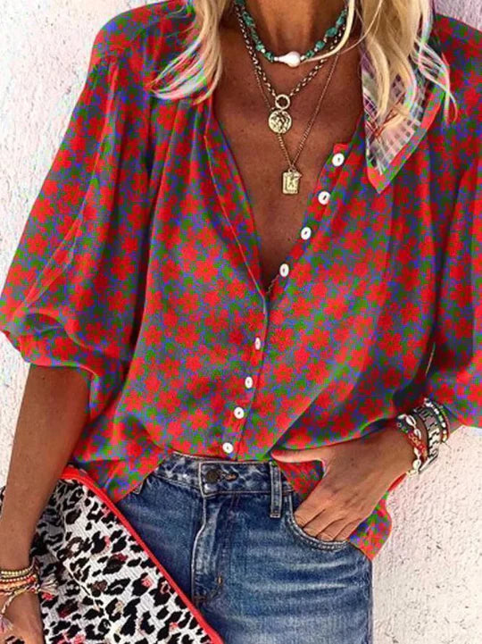 Fleurige top met vintage knopen